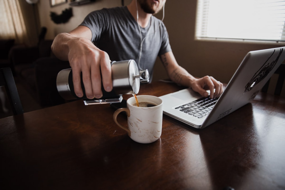 Resep Kopi Anti-Mainstream: Udah Pernah Coba Cinnamon Coffee dengan French Press?